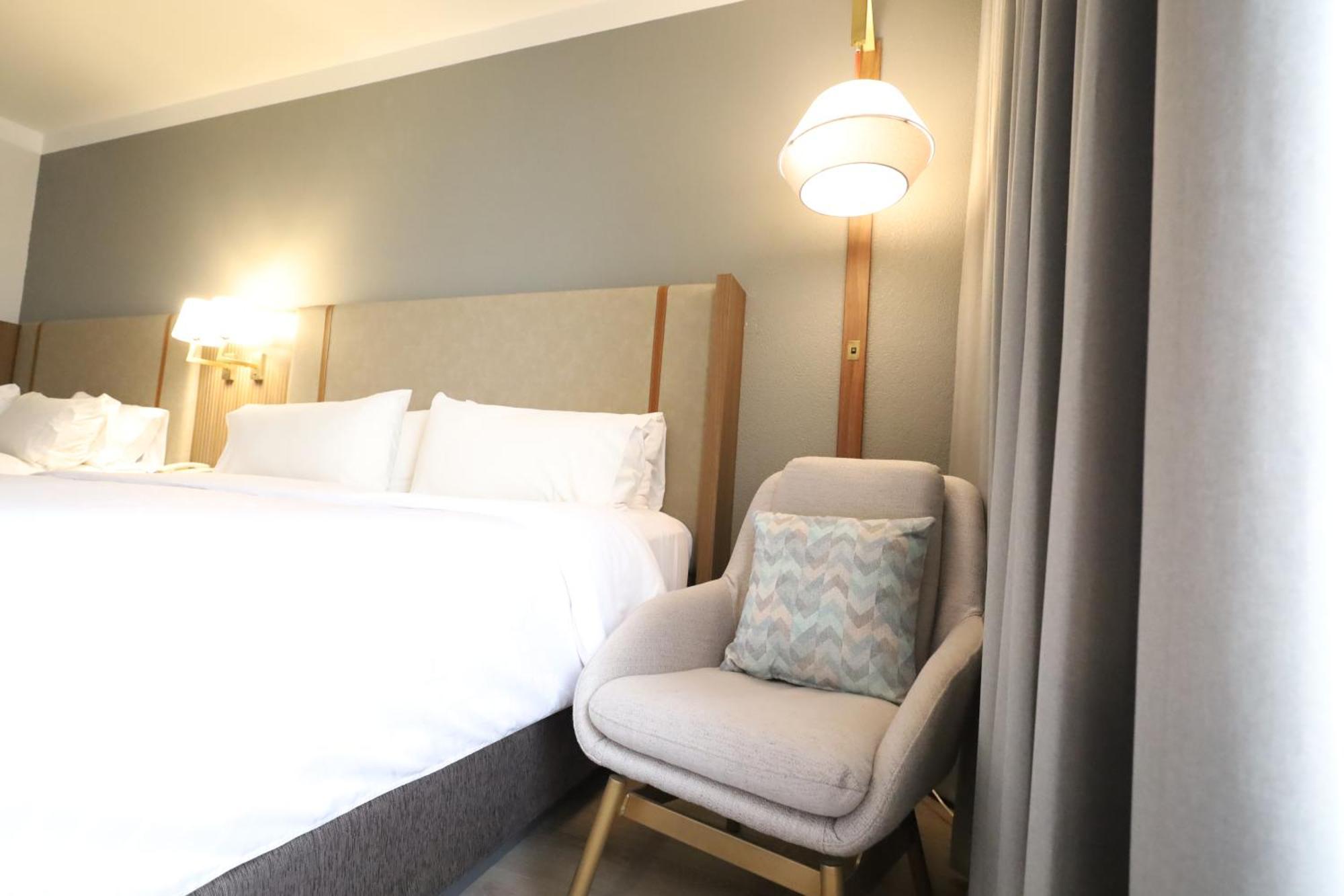 By Ihg Hotel