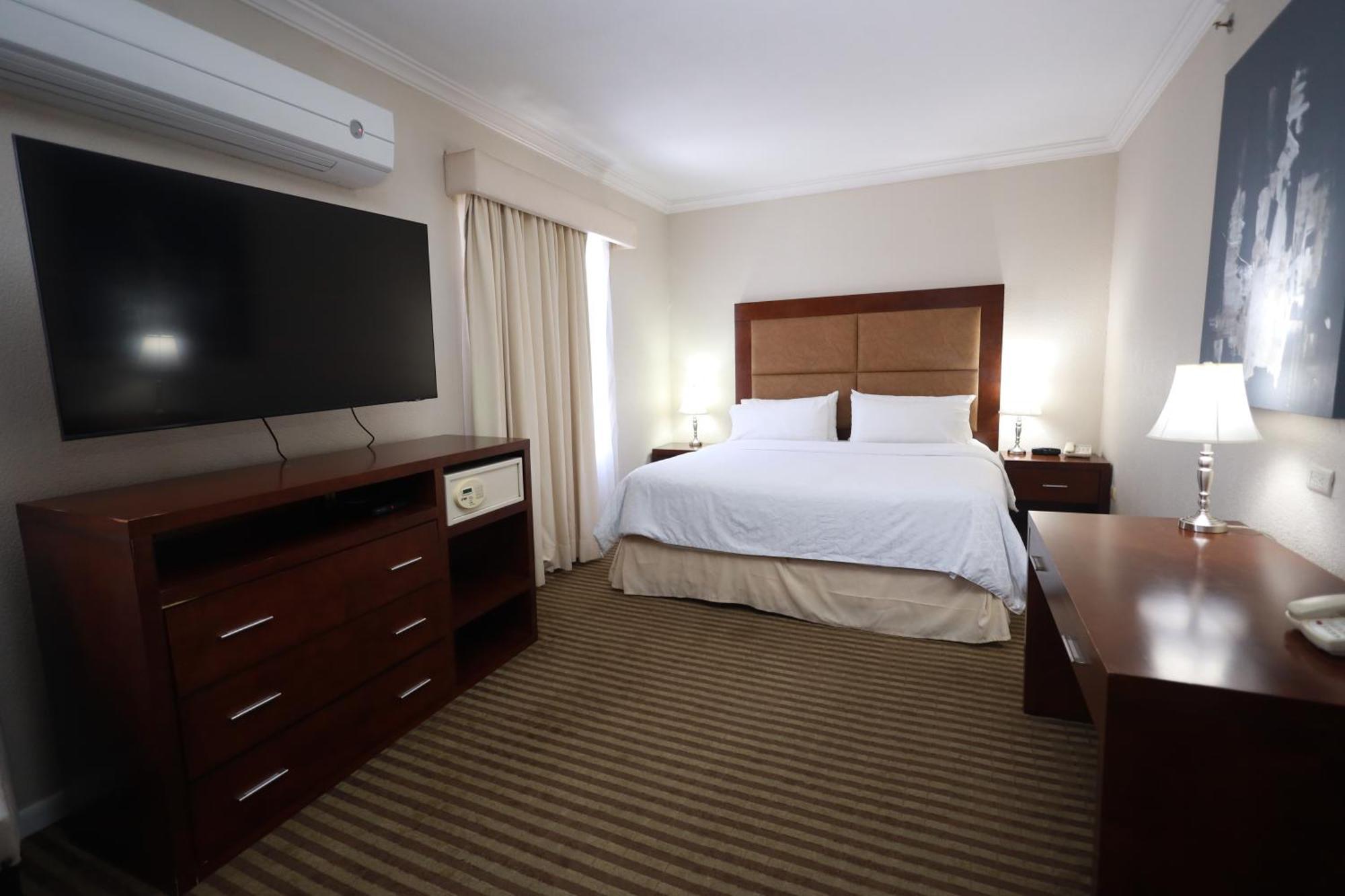 Hotel By Ihg 5*